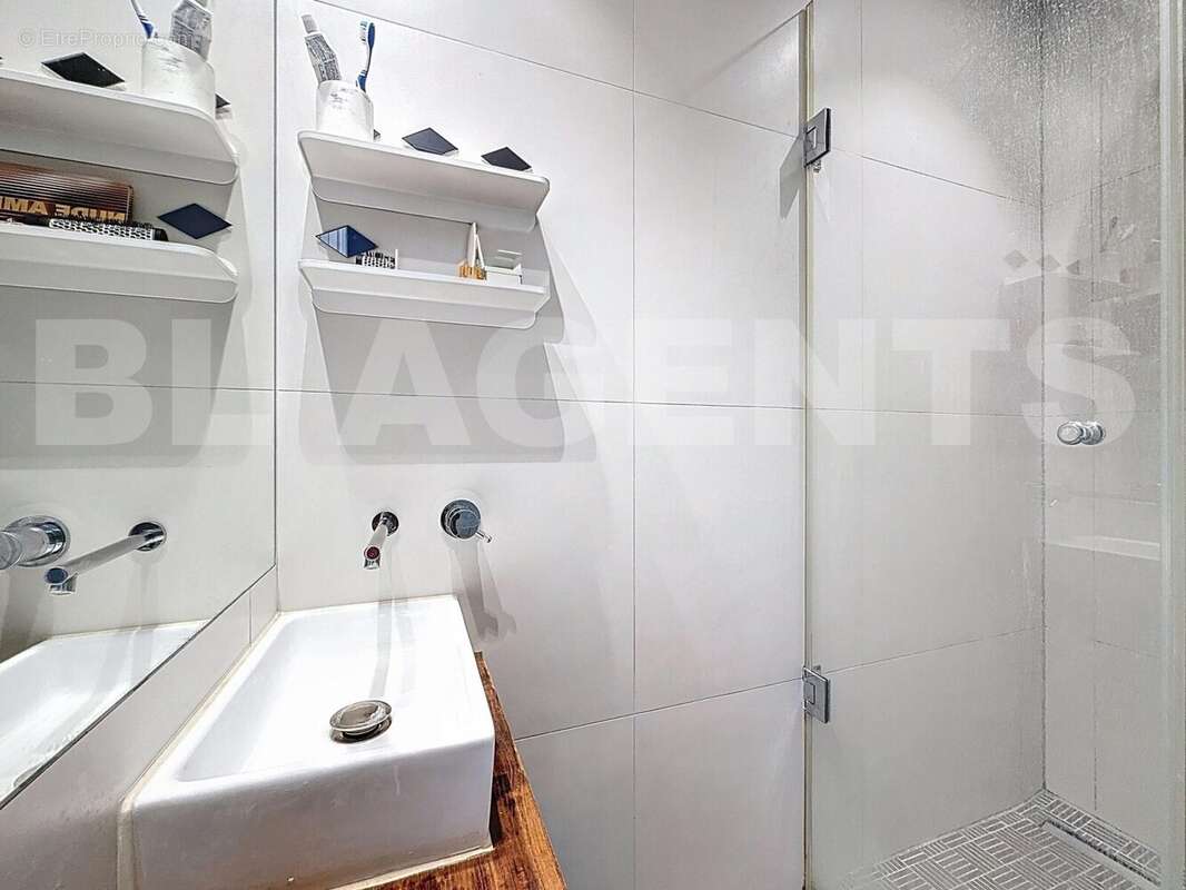 pantin_00009 - Commerce à PANTIN