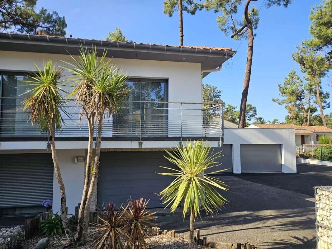 Villa contemporaine de 230 m² - photo 2