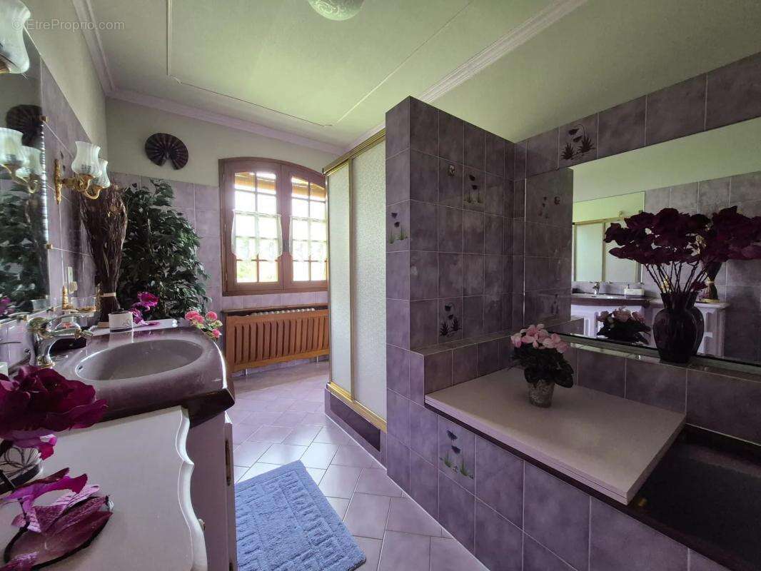 Maison à ETAGNAC