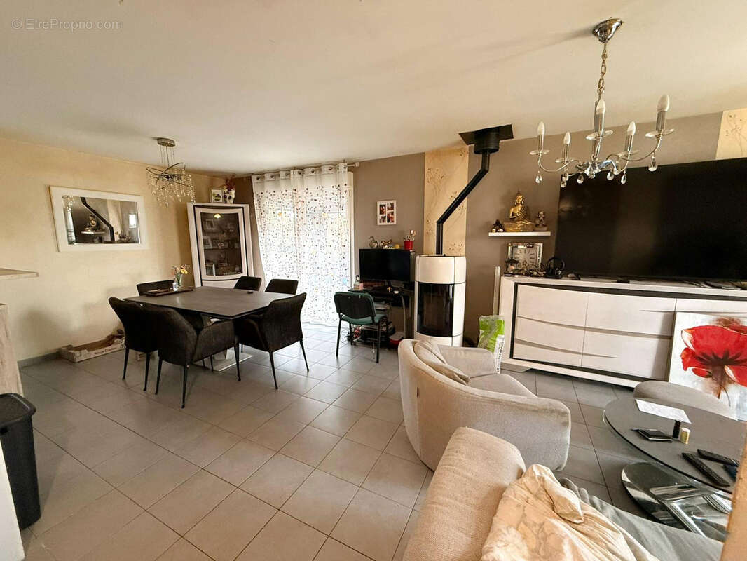 Maison à L'ISLE-SUR-LE-DOUBS