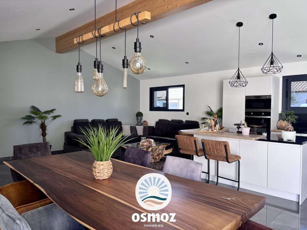Maison 151 m² à Saint-Sauveur-D'aunis  - photo 4