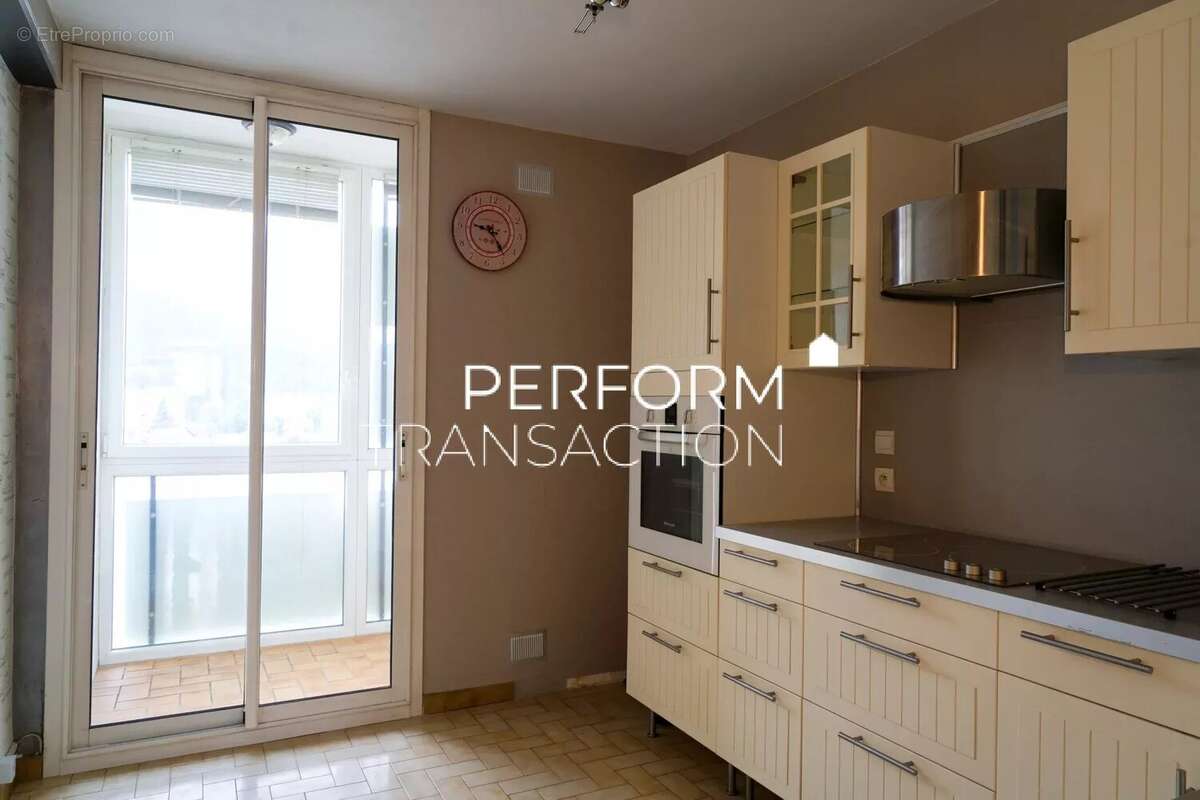 Appartement à SEYSSINET-PARISET