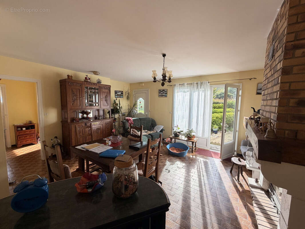 Maison à ANGRESSE