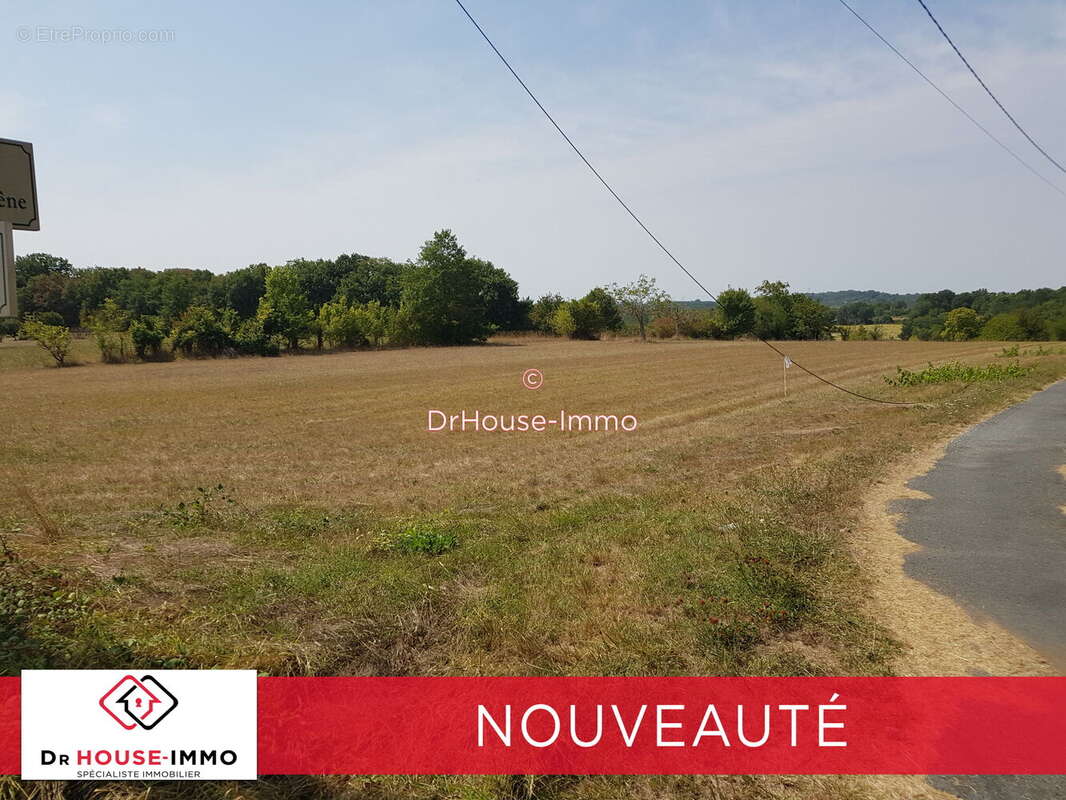 Terrain à VERTEILLAC