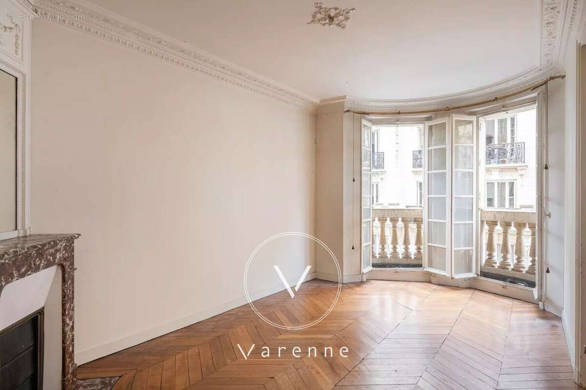 Appartement à PARIS-7E