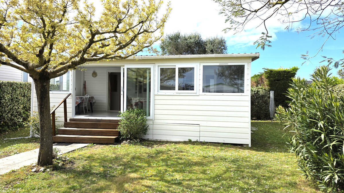 Terrain à SAINT-DENIS-D'OLERON