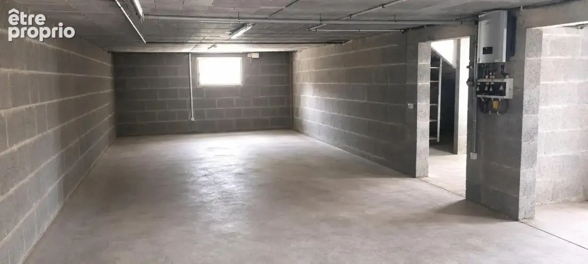 Maison familiale de 5 chambres avec sous-sol complet et terrain arboré - photo 17