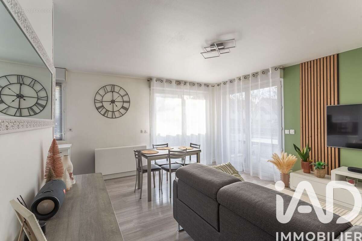 Photo 6 - Appartement à SAINTE-GENEVIEVE-DES-BOIS