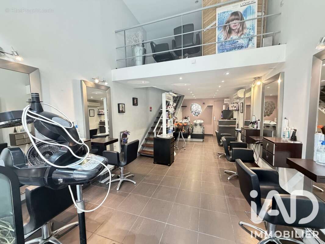 Commerce 45 m² à Grenoble  - photo 4