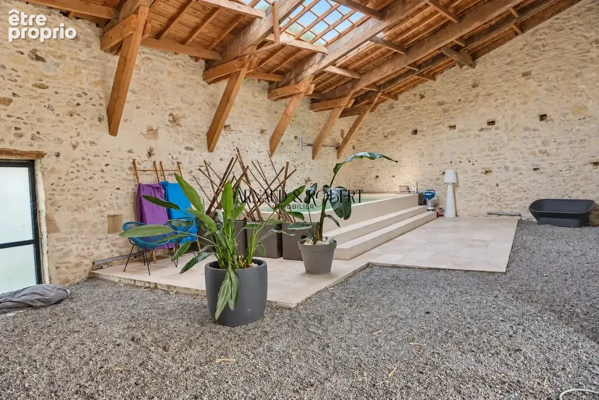 Maison 11 pièces 422 m² à vendre à Allan (26780) - photo 3