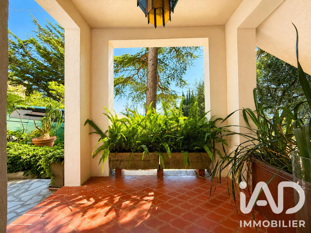 Maison 132 m² à Carnoux-En-Provence  - photo 8