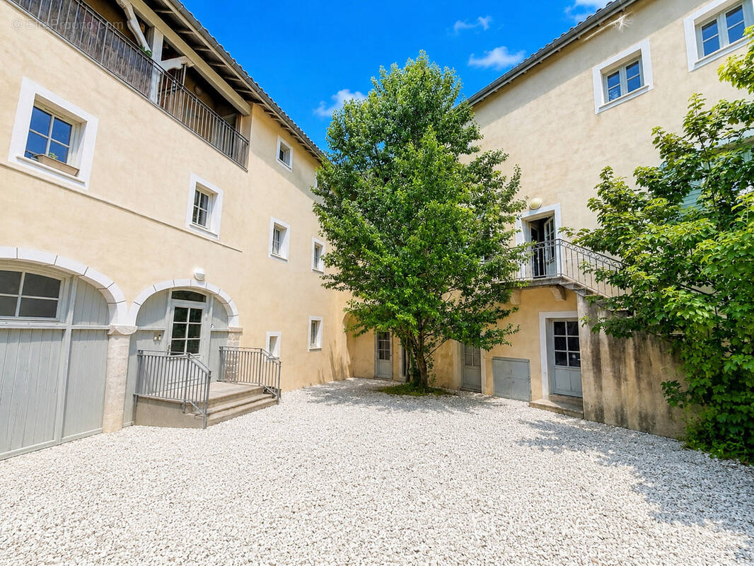 Appartement à FRANCHEVILLE