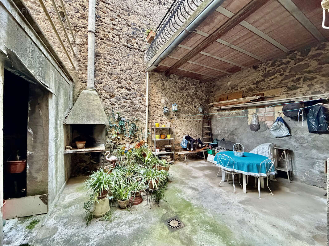 Maison à SAINT-THIBERY