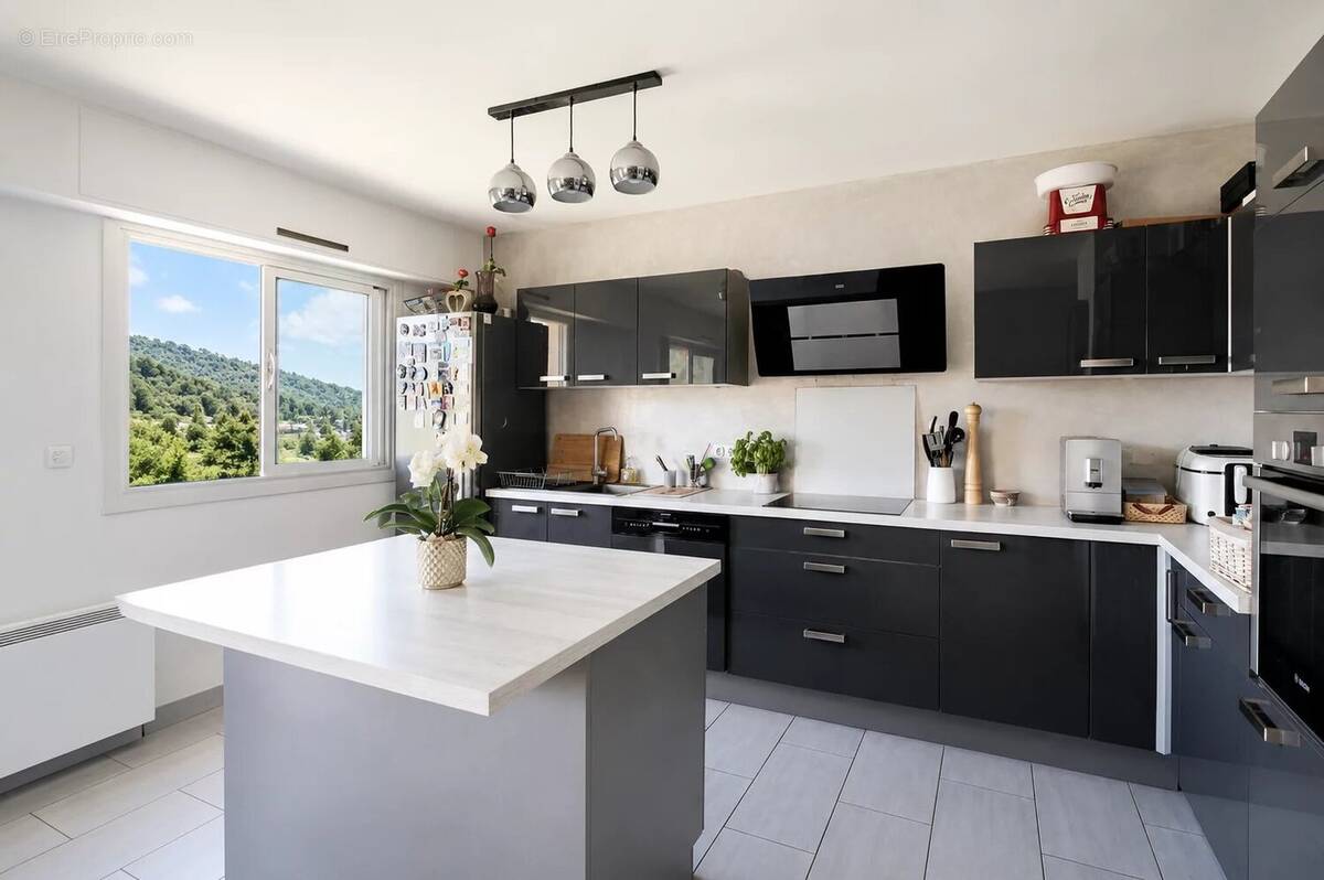 Appartement à SAINT-MARTIN-DU-VAR