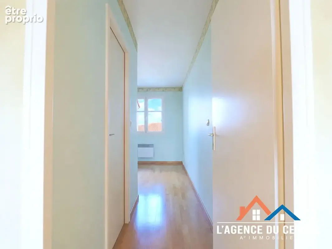 Appartement Carrières-Sous-Poissy Centre-ville / 2 pièces et BOX - photo 4