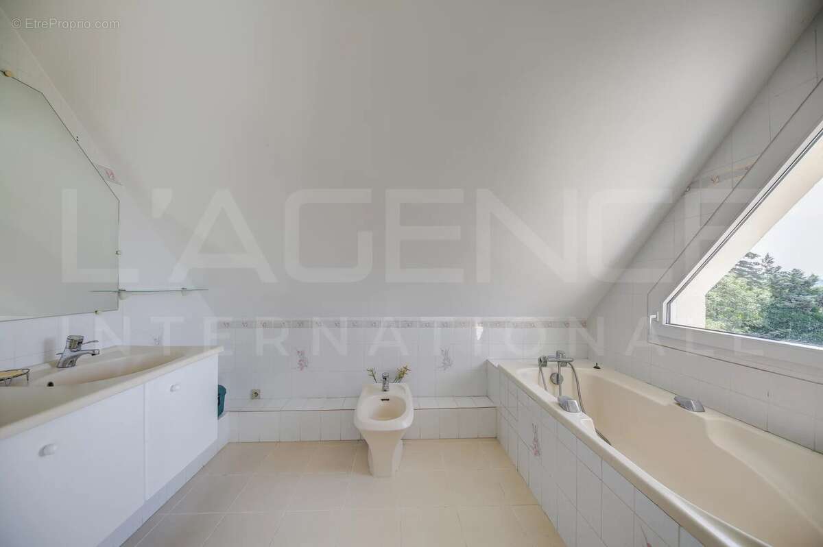 Maison familiale avec vue panoramique et piscine - photo 17
