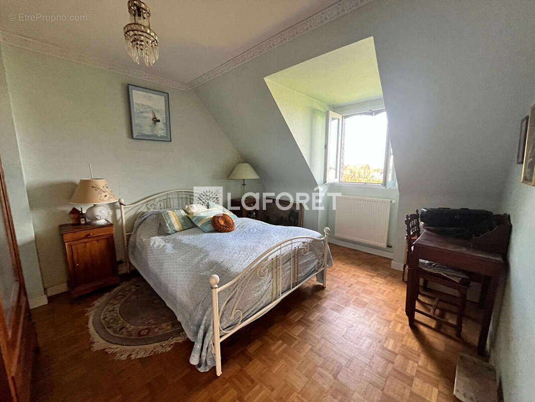 Maison à PLOUGRESCANT