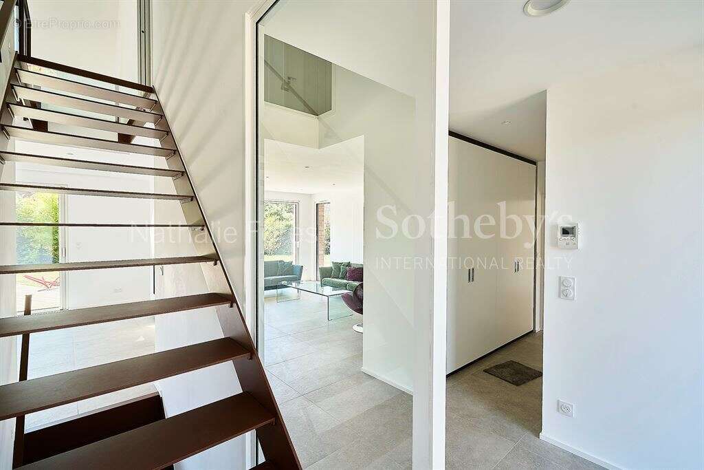 Croix résidentiel , secteur ultra recherché , superbe maison const  2025 , 5 ch sur 1026 m2 de terra - photo 14