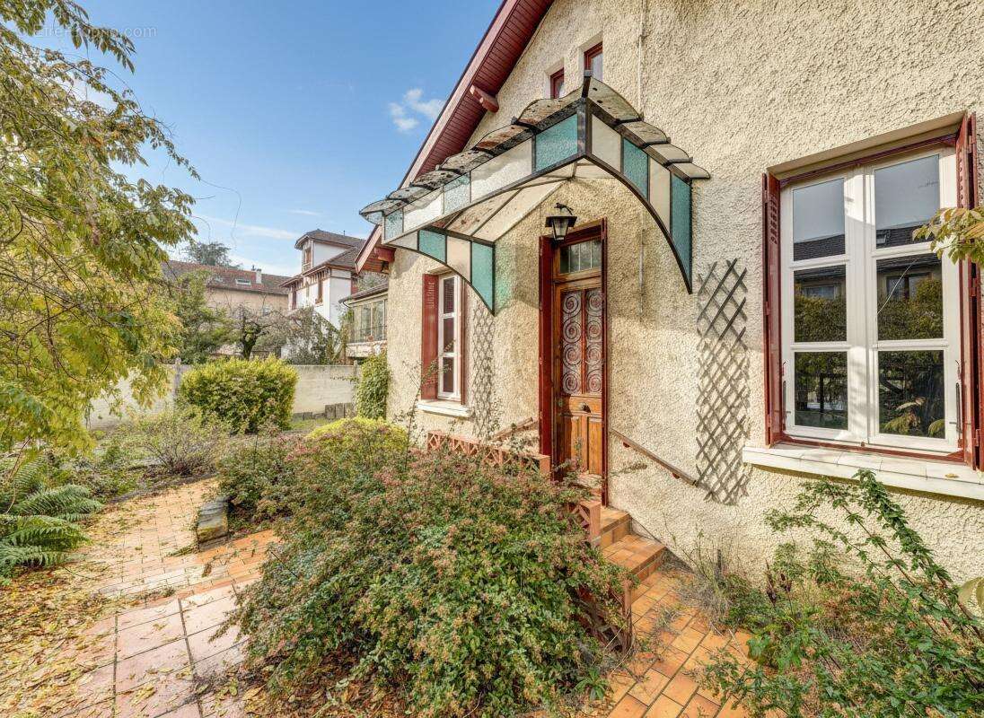 Maison à CALUIRE-ET-CUIRE