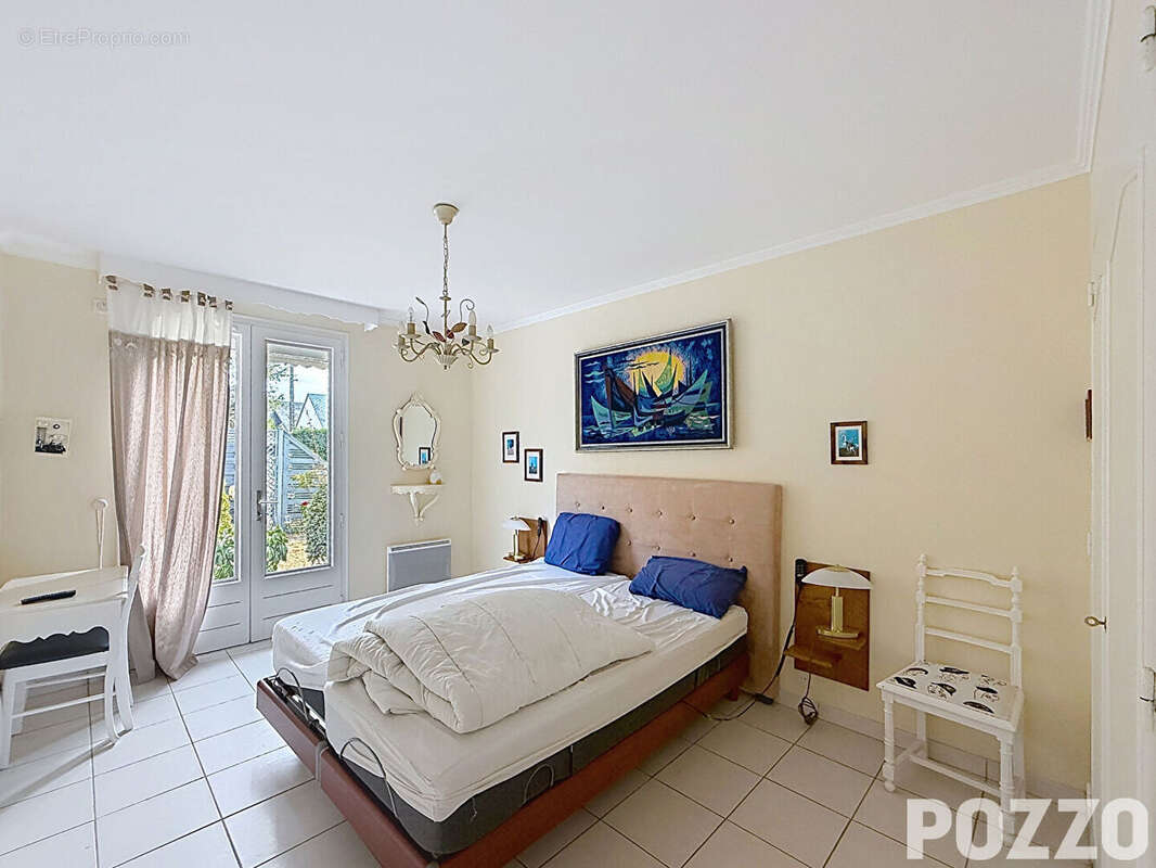 Maison Jullouville 4 pièce(s) 100 m2 300 m de la mer au calme - photo 12