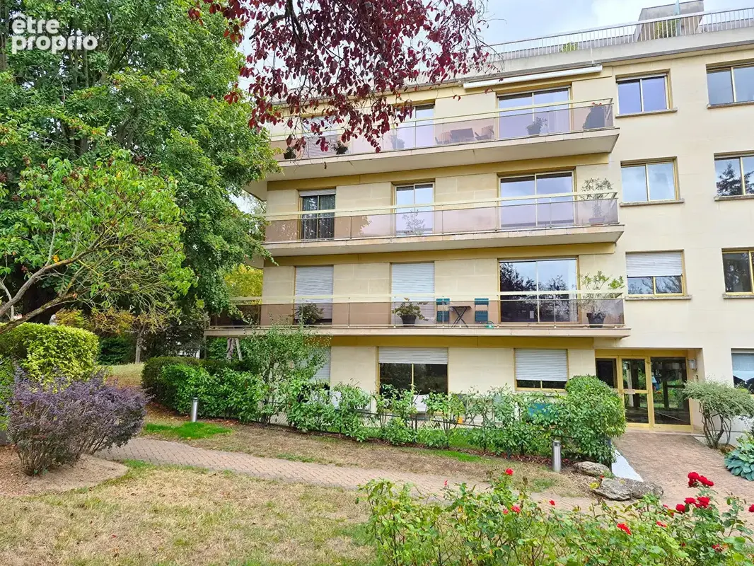 Appartement à ENGHIEN-LES-BAINS