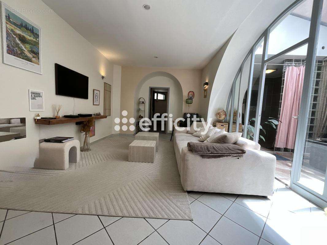 Appartement à PRIVAS