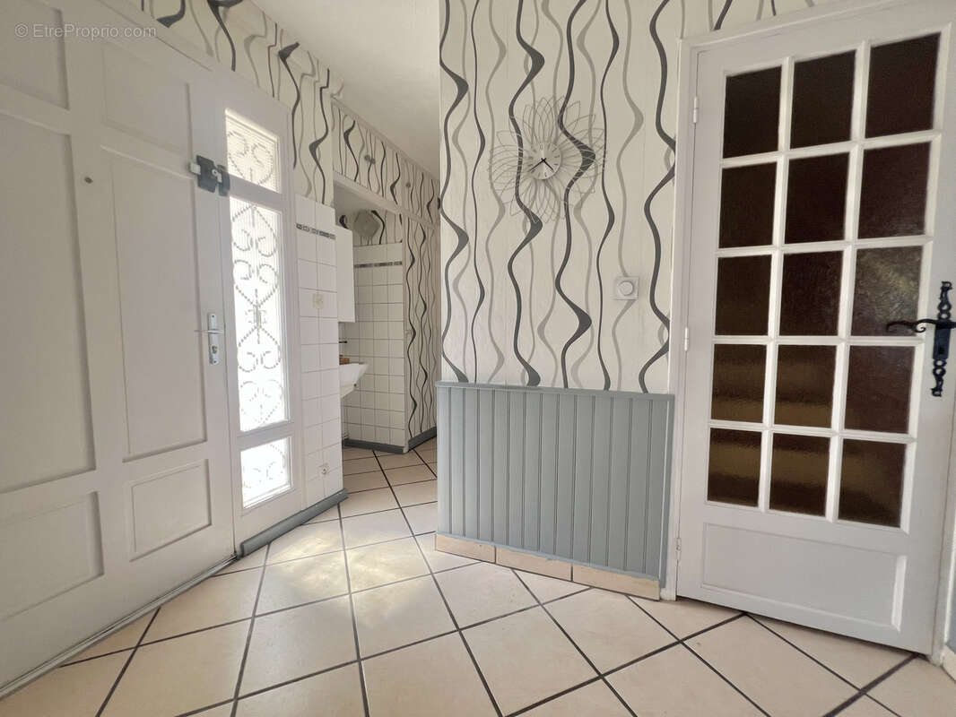 Au coeur du village de communay - villa  - 3 chambres - photo 13