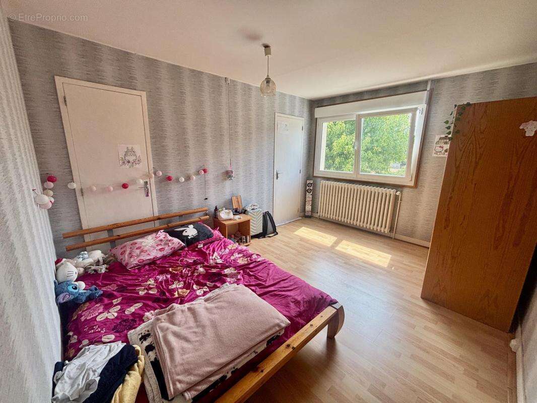 Maison avec dépendances et 6920 m² de terrain - photo 5