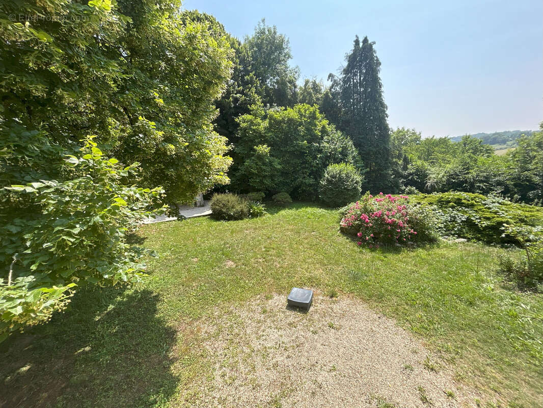 Maison à MAZEROLLES