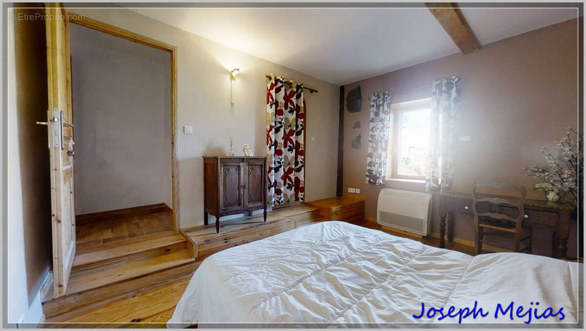 Maison à GLUN