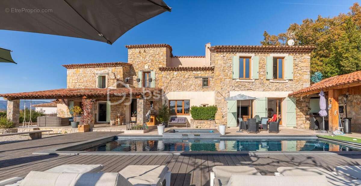 Maison à MONTAUROUX