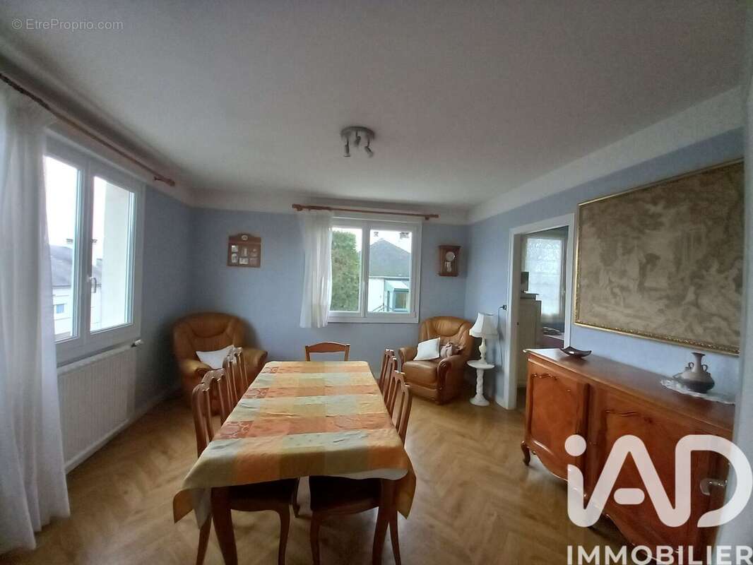 Photo 6 - Maison à COURCITE