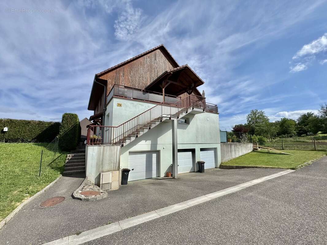 Appartement à STEINBRUNN-LE-HAUT