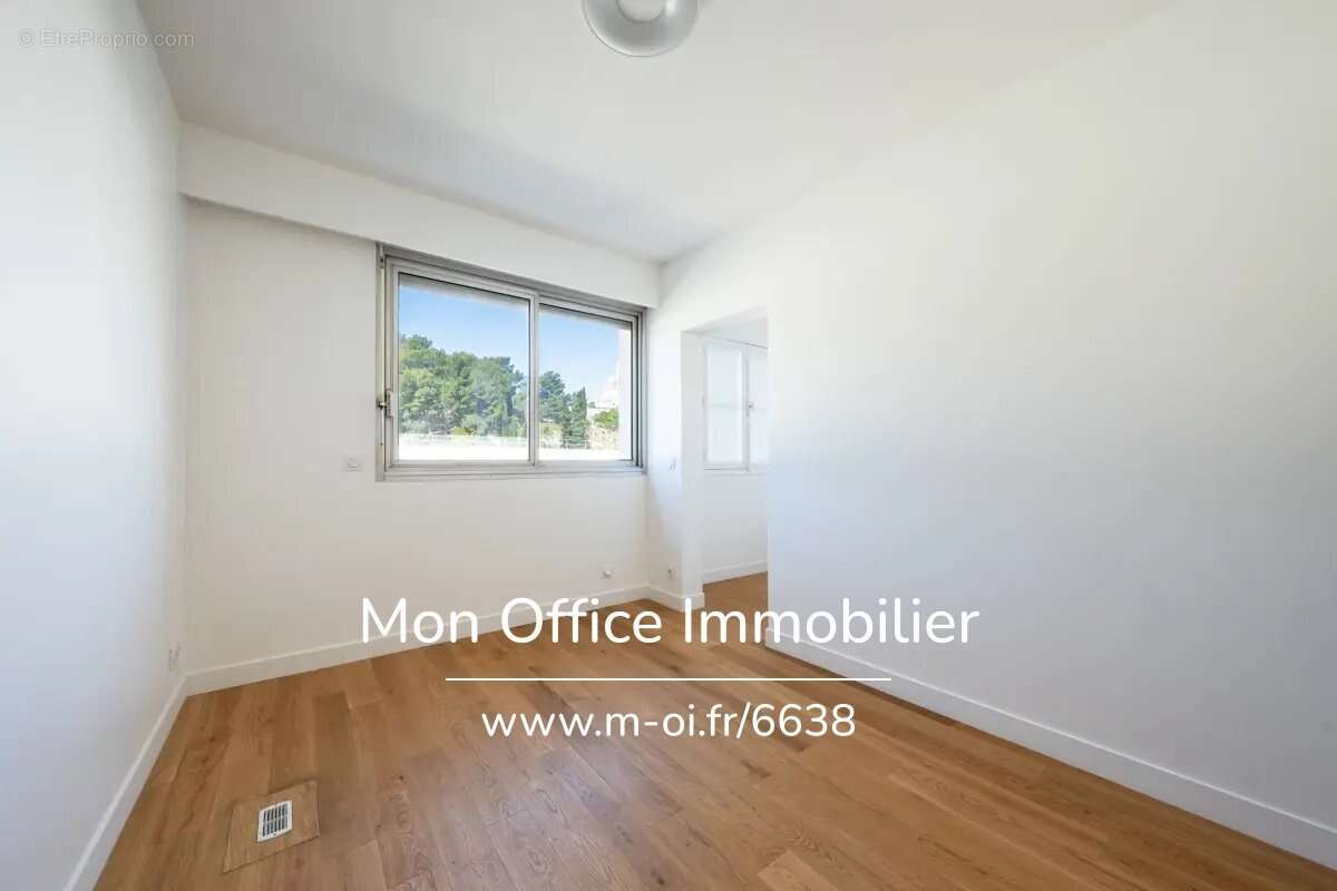 Appartement à MARSEILLE-6E
