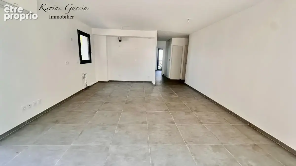 Six fours les plages - construction recente - appartement de type 3 - jardin 72 m² - parking privatif sous sol - photo 6