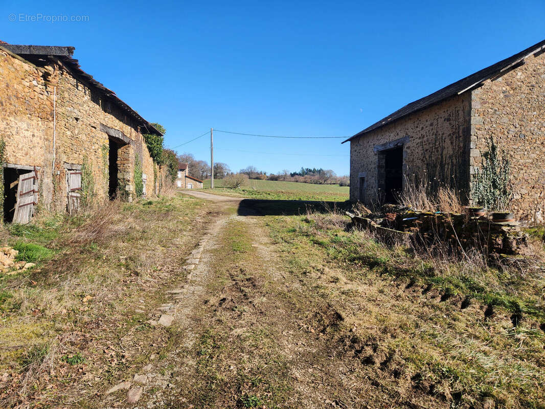 Photo 9 - Maison à SAINT-LEONARD-DE-NOBLAT