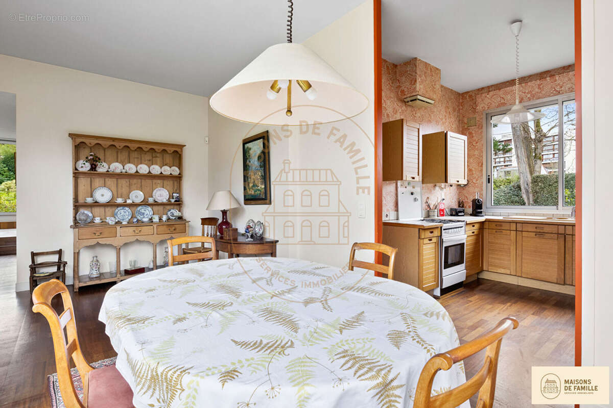 Maison à LA CELLE-SAINT-CLOUD