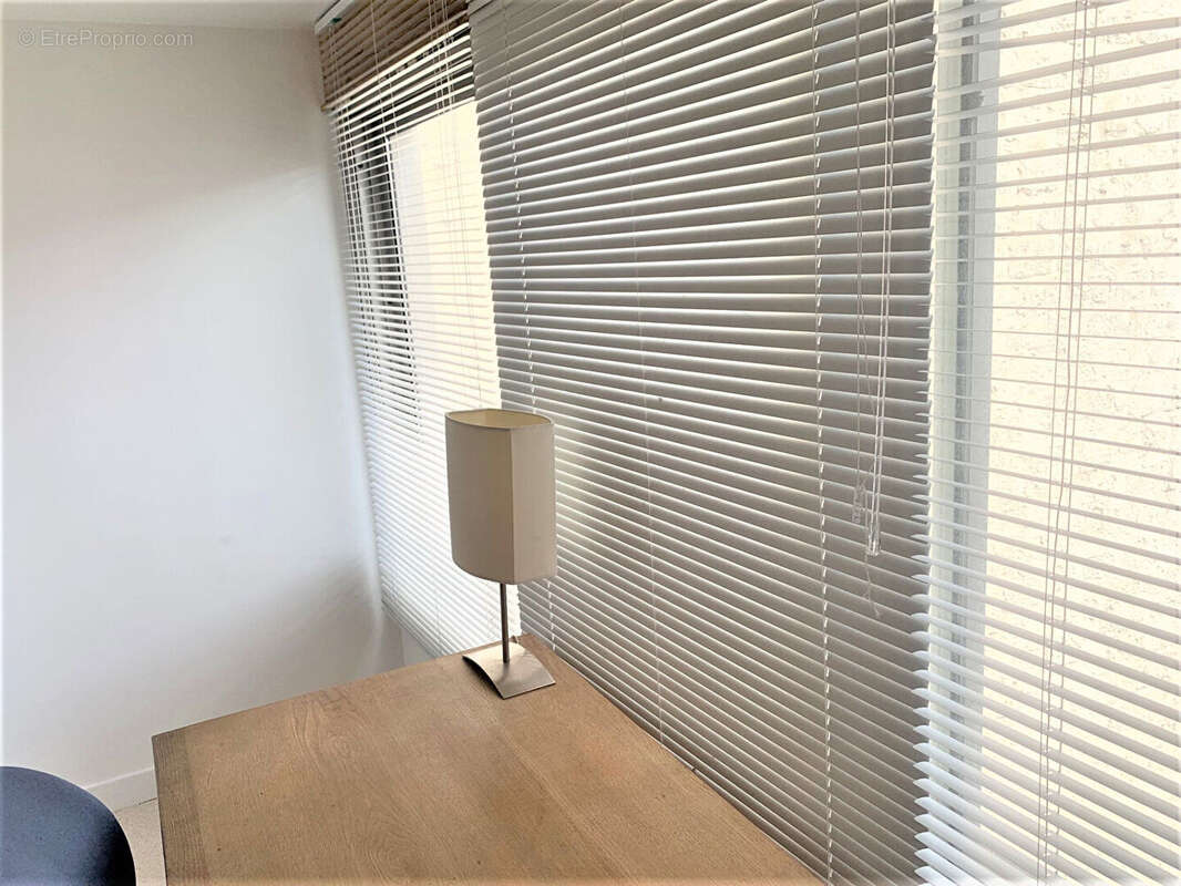 Appartement  4 pièce(s) 93m² + Cave +2 Parkings - photo 8