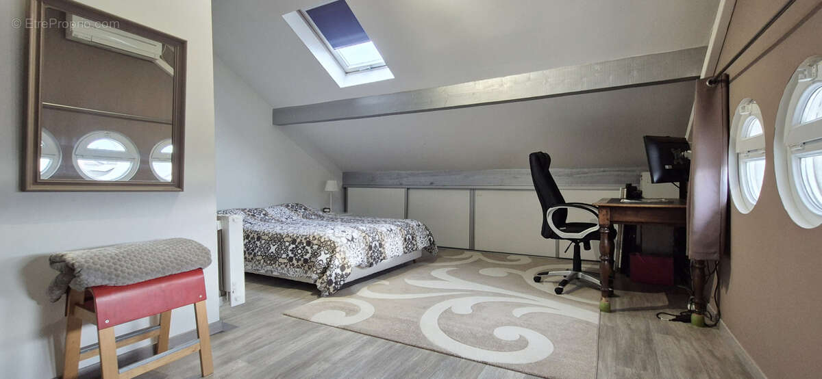 Maison à CHAVANOZ