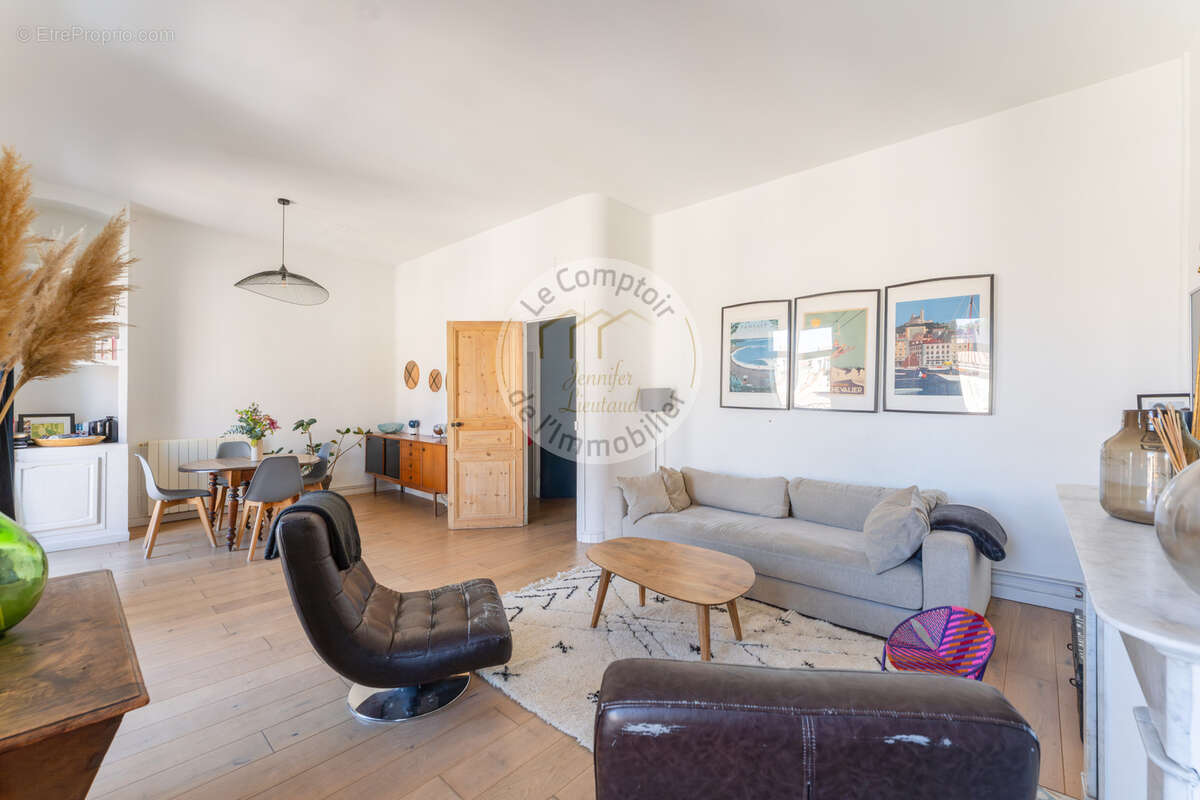 Appartement à MARSEILLE-6E