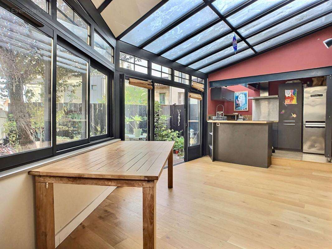 Appartement à BORDEAUX