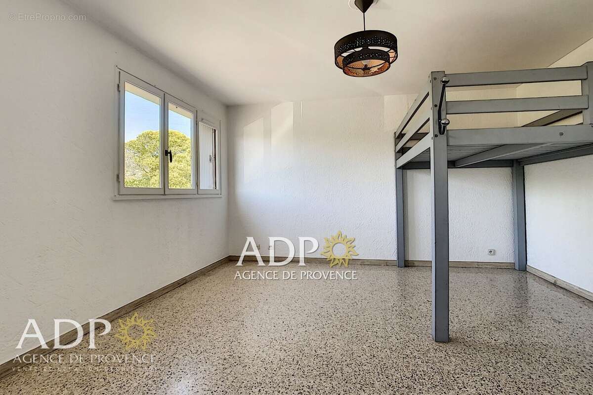 Appartement à MOUANS-SARTOUX