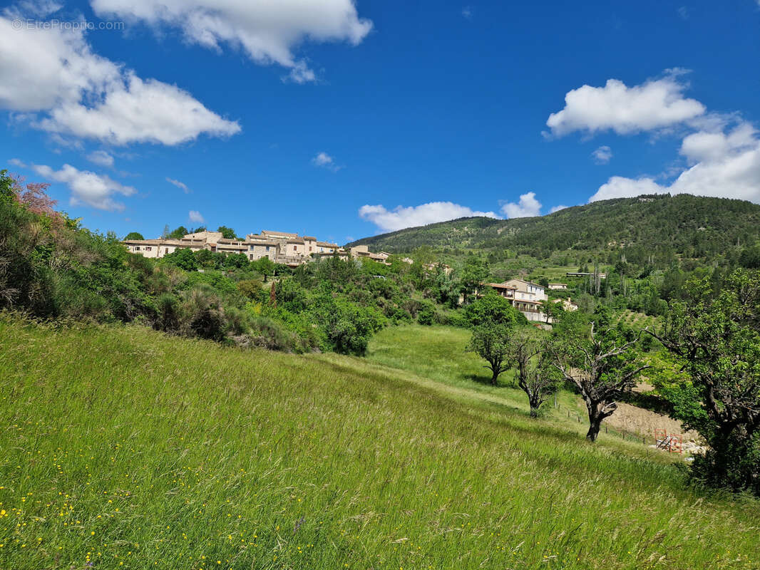 Terrain à CORNILLON-SUR-L&#039;OULE