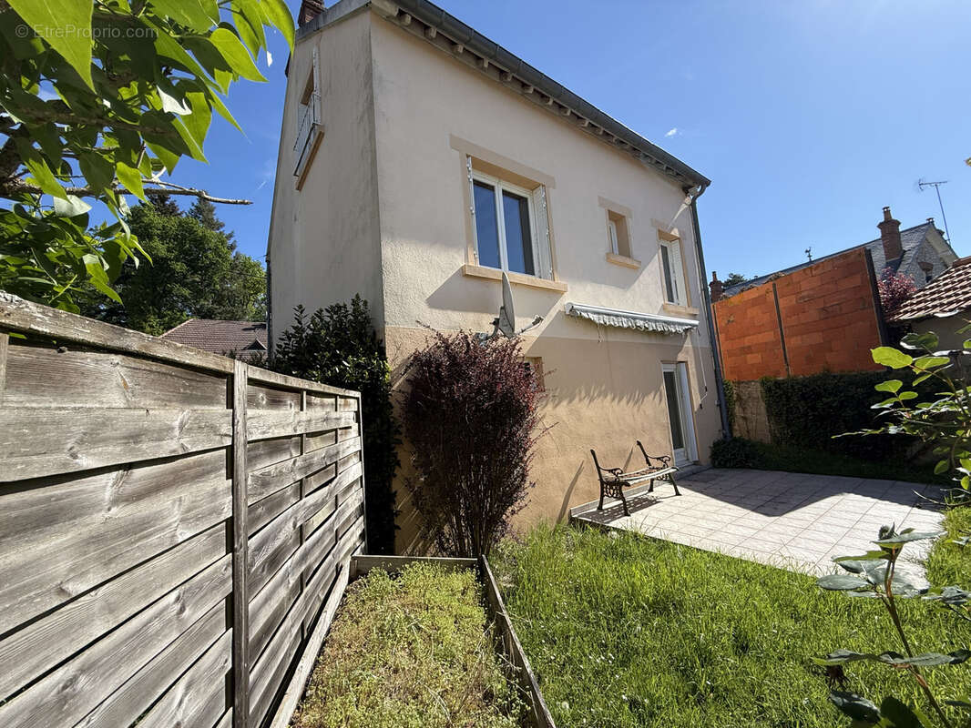 Maison à NEUNG-SUR-BEUVRON