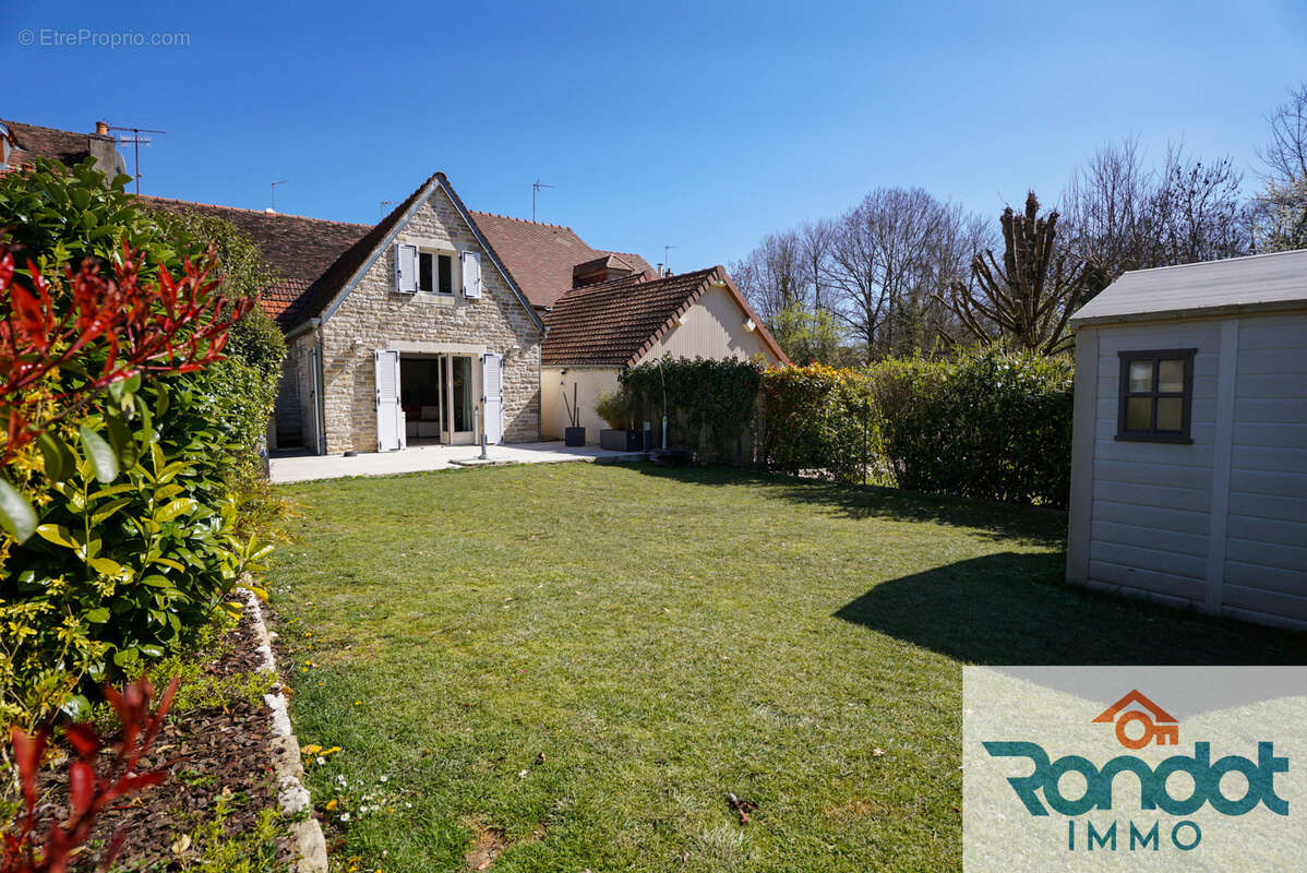 Maison à BEIRE-LE-CHATEL