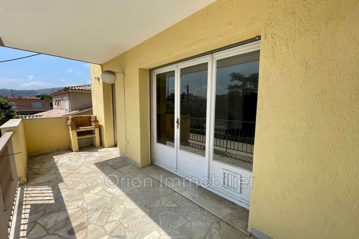 Appartement à MANDELIEU-LA-NAPOULE