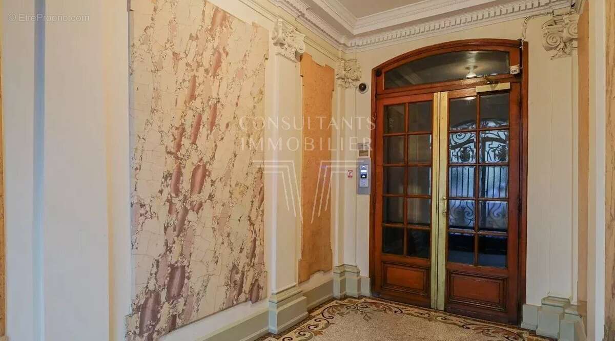 Appartement à PARIS-7E