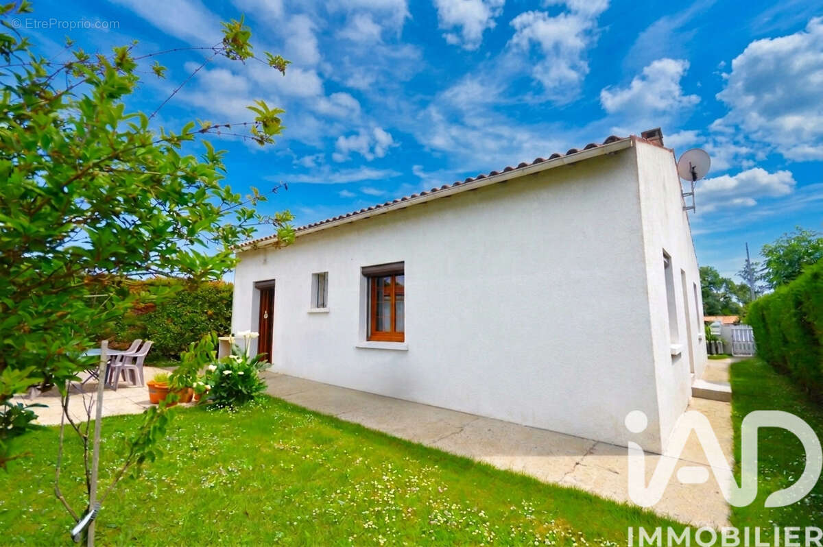 Photo 4 - Maison à LE GUA