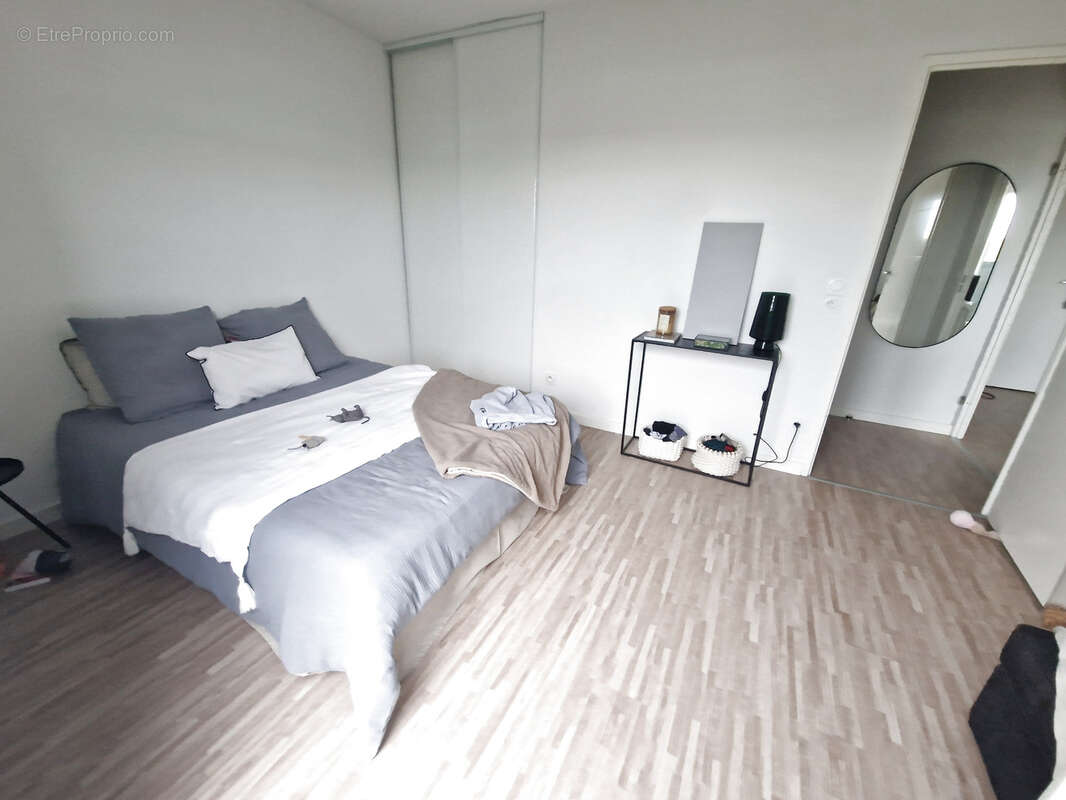 Appartement à VILLENAVE-D&#039;ORNON