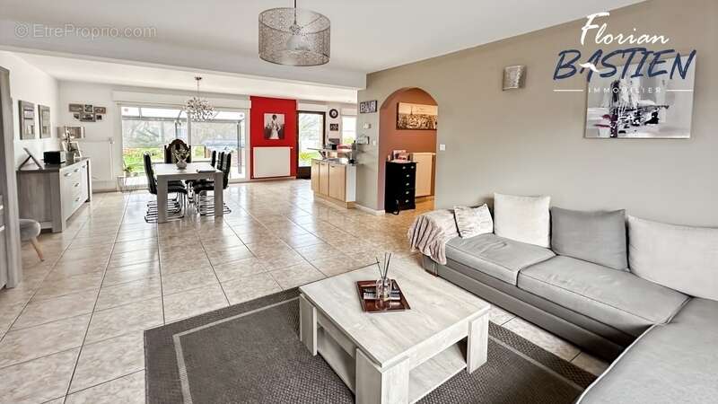 Maison à PETITE-FORET